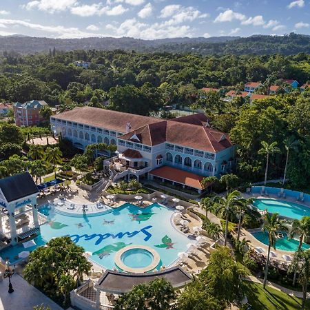 Sandals Ochi Beach All Inclusive Resort - Couples Only (Adults Only) Очо Риос Екстериор снимка