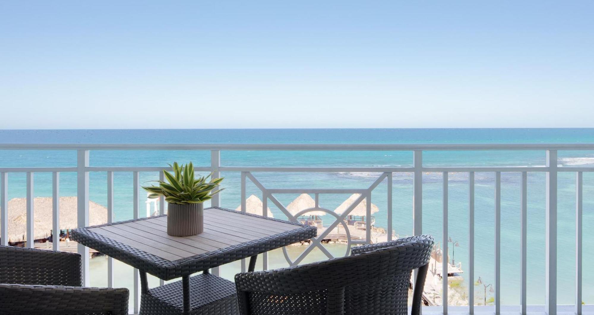Sandals Ochi Beach All Inclusive Resort - Couples Only (Adults Only) Очо Риос Екстериор снимка