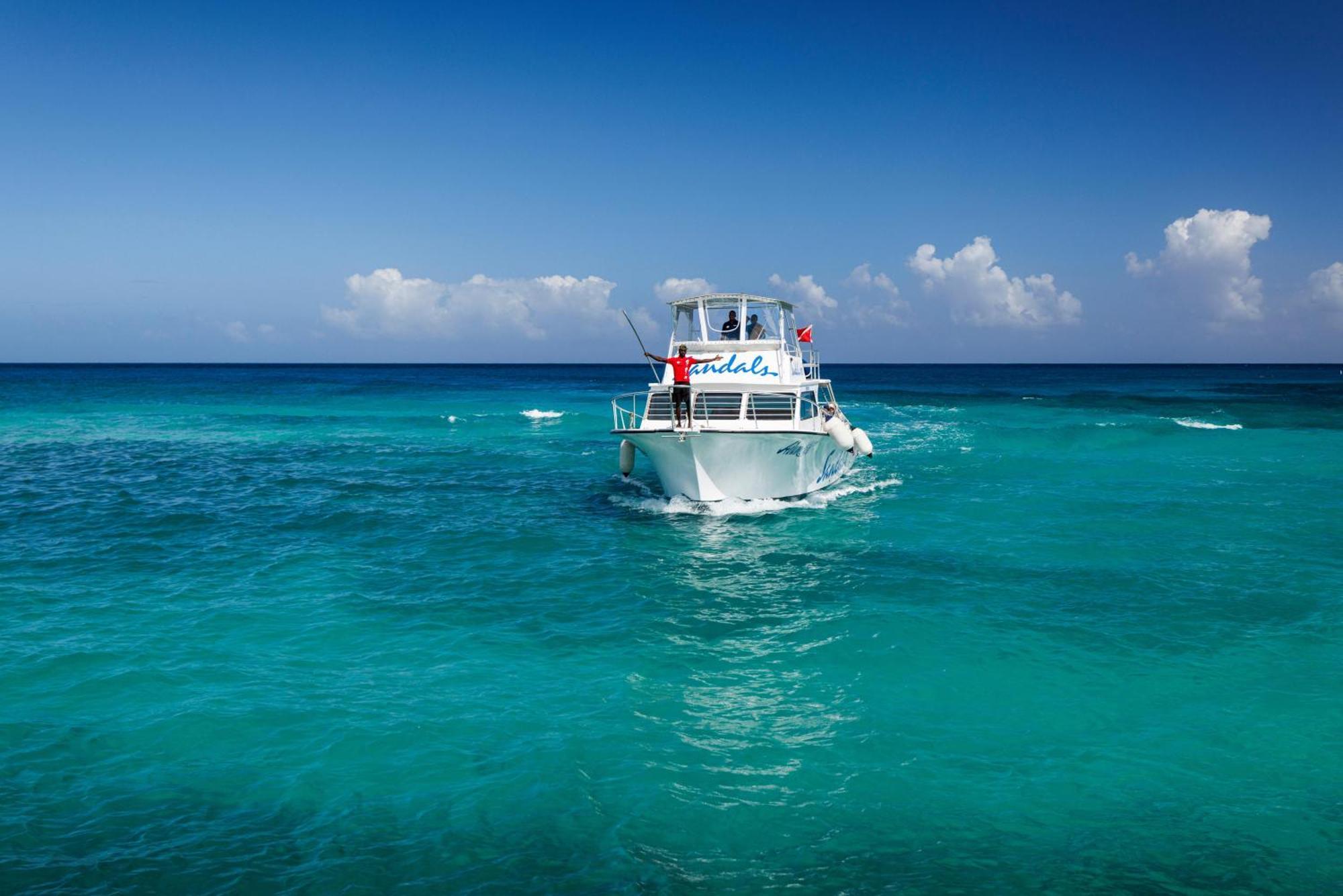 Sandals Ochi Beach All Inclusive Resort - Couples Only (Adults Only) Очо Риос Екстериор снимка