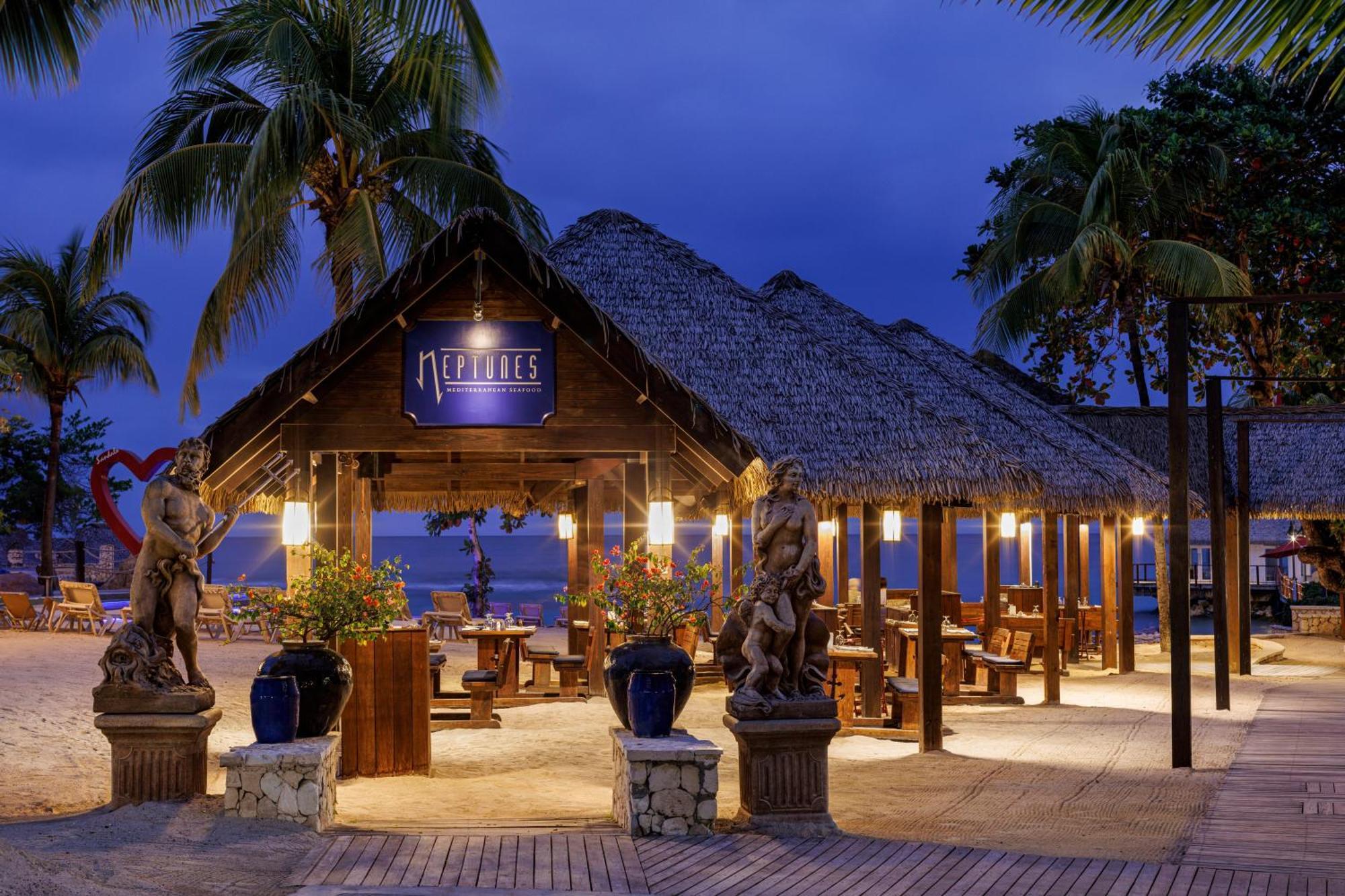 Sandals Ochi Beach All Inclusive Resort - Couples Only (Adults Only) Очо Риос Екстериор снимка