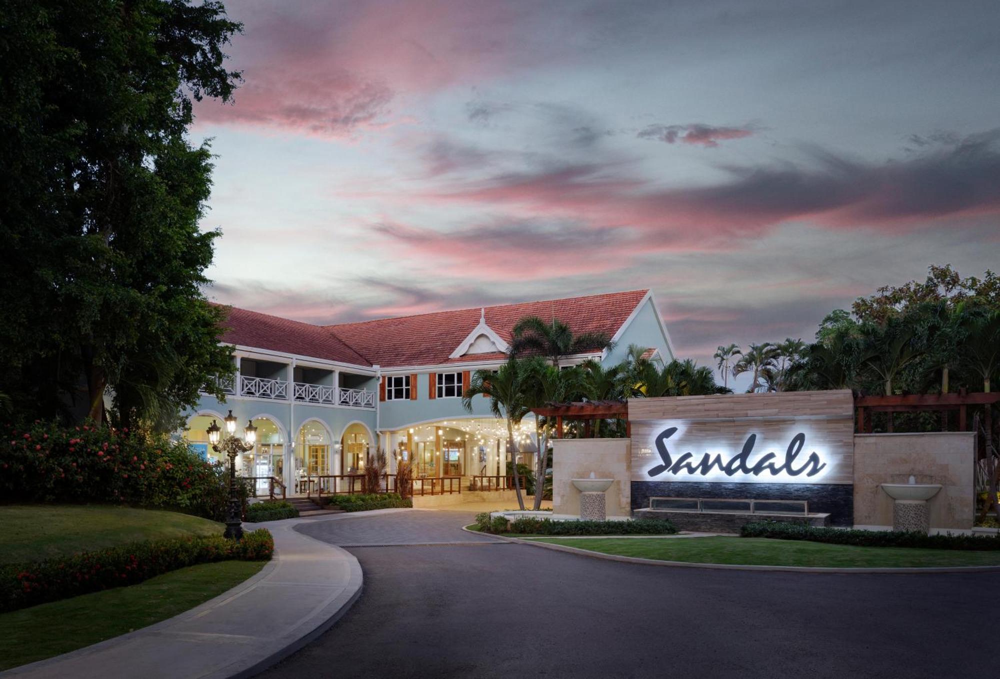 Sandals Ochi Beach All Inclusive Resort - Couples Only (Adults Only) Очо Риос Екстериор снимка